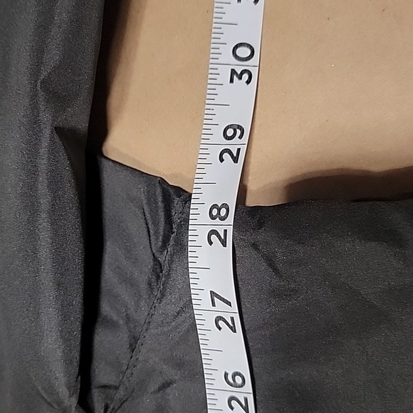 Seminole Hard Rock Tampa Size XL Front Zip Windbreaker Jacket w/Hidden Hood NEW - Picture 7 of 14